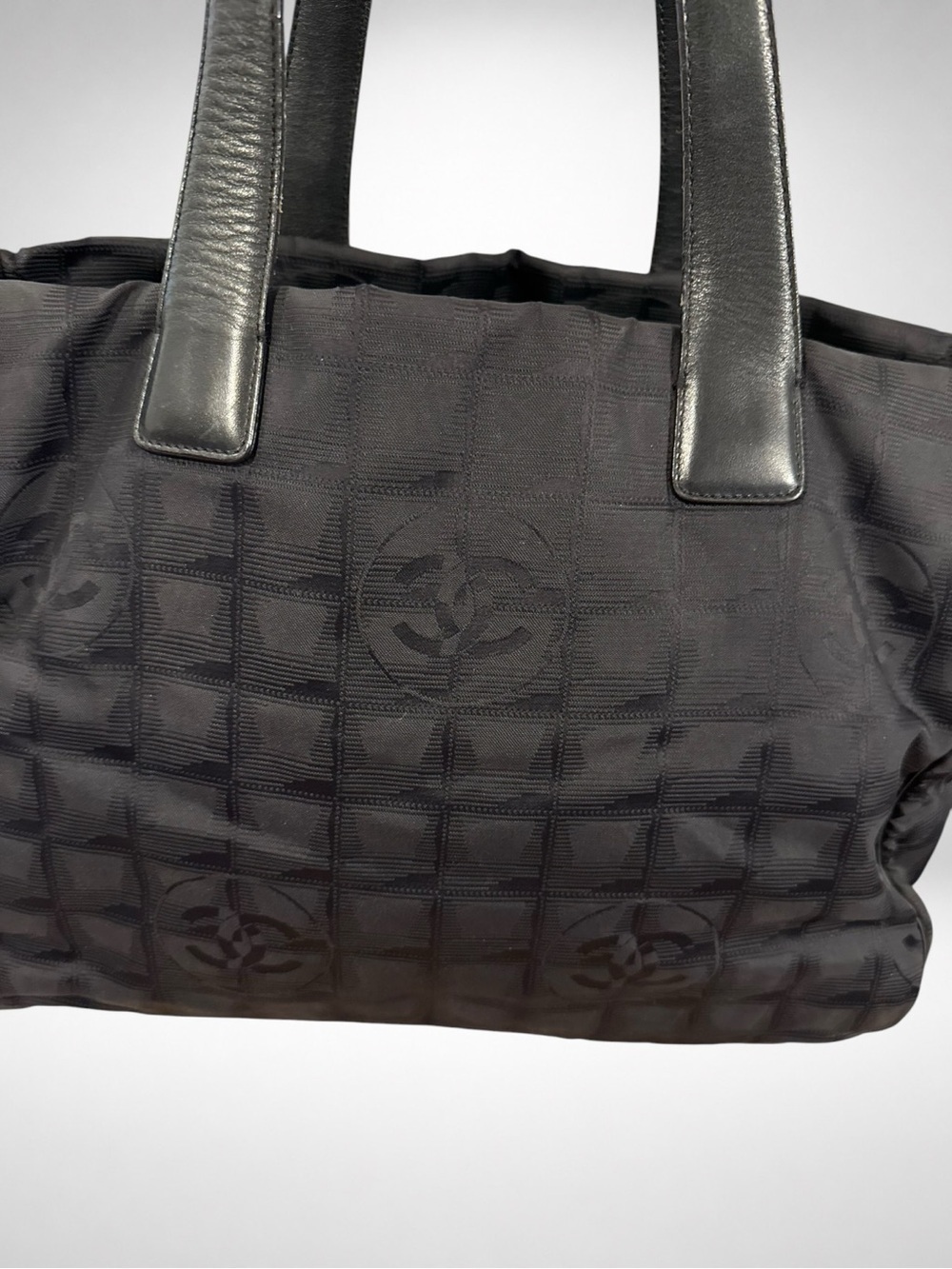 Chanel Authentic New Travel Line Tote Bag Black Gold Nylon Vintage Monogram - Picture 5 of 15